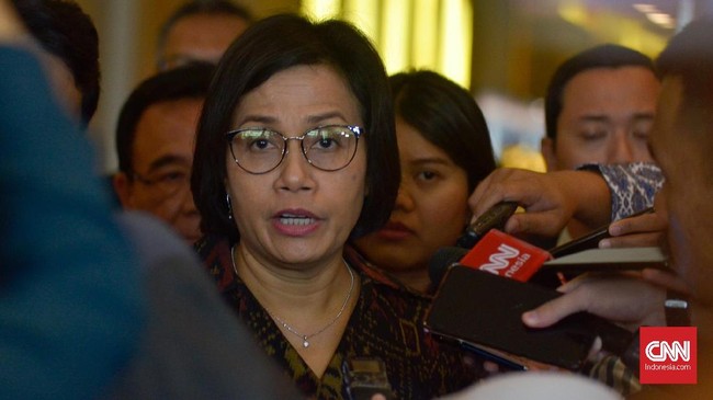 Menkeu Sri Mulyani menengarai penerimaan pajak mendapatkan tekanan selama beberapa bulan terakhir karena pandemi corona.