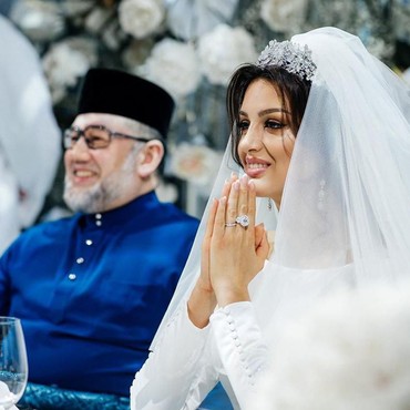 Kejam, Sultan Kelantan Larang Miss Moscow Unggah Foto Anak