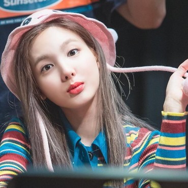 Hebohnya Fans Dengar Nayeon TWICE Nyanyikan Lagu 'I Love You 3000'