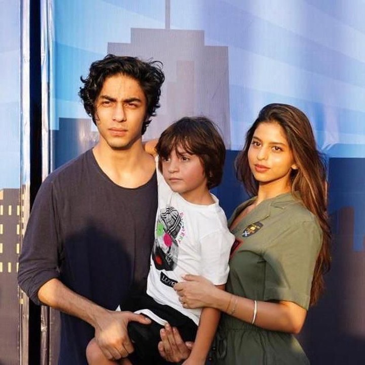 <p>Aryan juga memiliki seorang adik perempuan bernama Suhana dan adik laki-laki bernama, AbRam. (Foto: Instagram @iamsrk)</p>