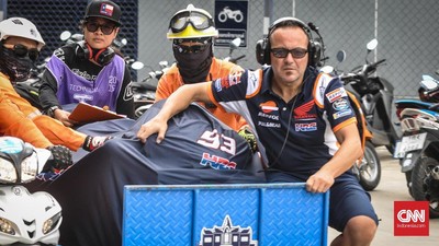 Momen Insiden Horor di MotoGP Thailand, Marquez Nyaris Ketimpa Motor