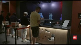 VIDEO: Staf Hologram Sambut Tamu di Hotel Jepang
