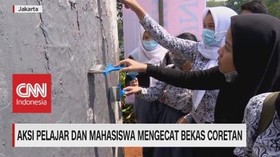 VIDEO: Aksi Pelajar & Mahasiswa Mengecat Bekas Coretan Demo