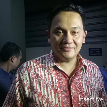 Farhat Abbas Somasi Bunda Corla karena Dugaan Pornoaksi