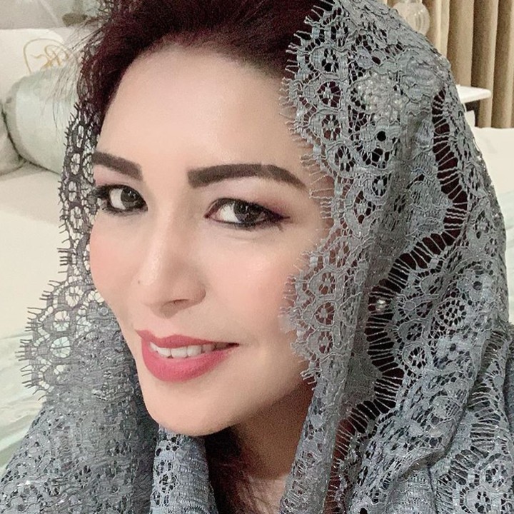 <p>Pesona kecantikan istri Bambang Soesatyo ini memang enggak perlu diragukan lagi. (Foto: Instagram/ @dewi_bamsoet)</p>