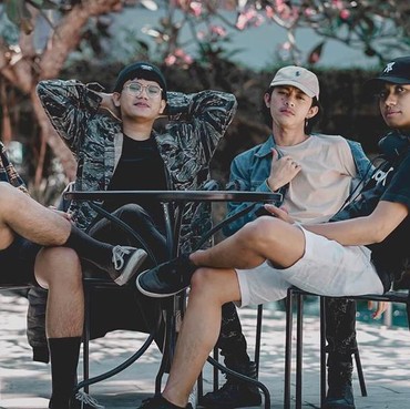 Lirik Lagu Numb - KILMS