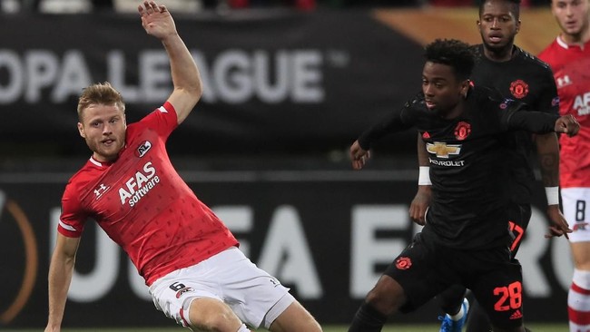 Manchester United (MU) memperpanjang rekor gagal menang dalam laga tandang di semua kompetisi setelah ditahan imbang 0-0 AZ Alkmaar di Liga Europa.