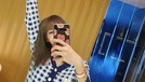 Lisa BLACKPINK merupakan salah satu idol Korea yang memiliki lingkar pinggang kecil atau yang dijuluki dengan pinggang semut&period;