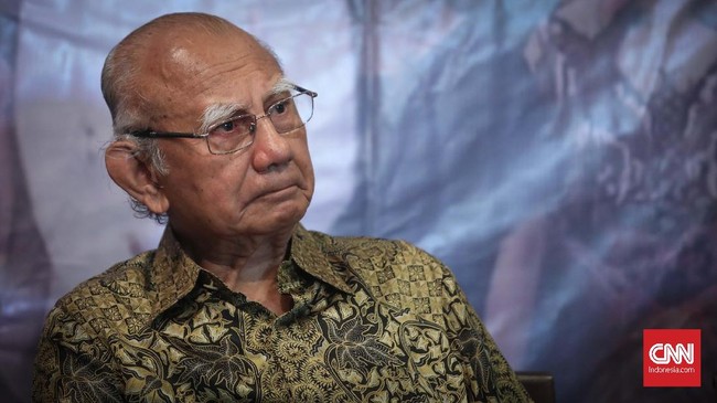Sejumlah ekonom hingga anggota DPR menilai pemindahan ibu kota negara belum terlalu penting  dibandingkan penanganan pandemi dan risiko besarnya beban utang.