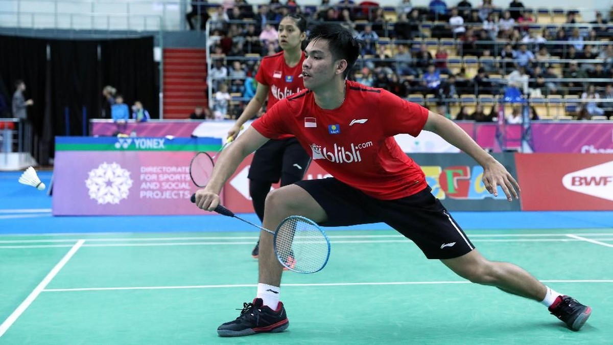 FOTO: Indonesia Juara Dunia dan Bawa Pulang Piala Suhandinata