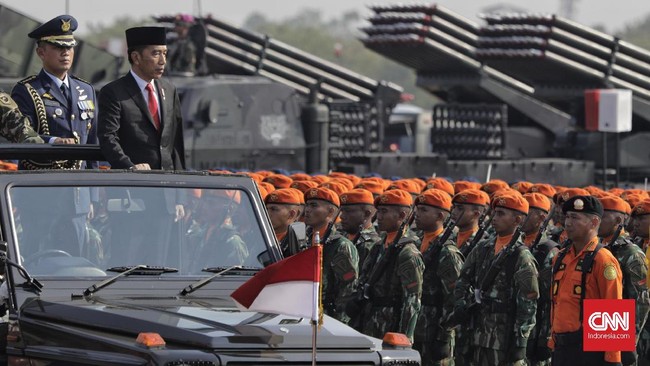 Jokowi meminta kepada seluruh prajurit TNI agar bisa bersinergi dengan Polri, BNPT dan BNPB.