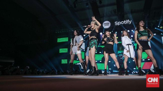 Spotify on Stage Jakarta 2019 menjadi panggung pertama (G)I-dle di Jakarta. Sayang, aksi lip sync mewarnai hampir 30 menit aksi panggung.