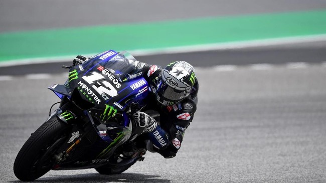 Maverick Vinales jauh lebih unggul dibanding rekan satu timnya di Yamaha, Valentino Rossi, pada hari terakhir tes MotoGP di Qatar.
