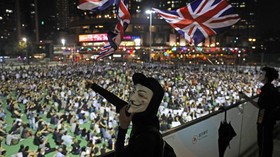 FOTO: Topeng-Topeng dalam Demonstrasi di Hong Kong