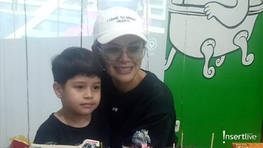 img-title Hadiah Mahal Nikita Mirzani untuk Anak Kedua
