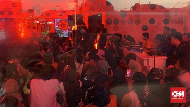 Dalam wujud nyata mendorong dan mewadahi kreasi anak muda milenial, Authenticity turut meramaikan Synchronize Festival 2019.