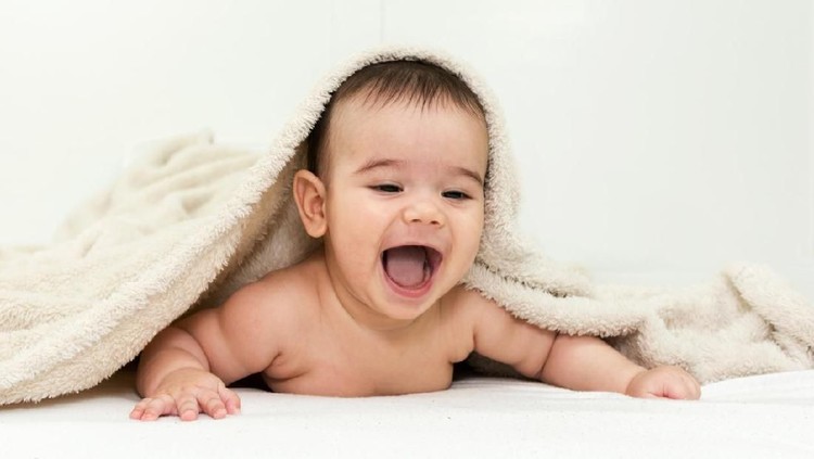 Adiwangsa Bunda sedang mencari nama untuk si kecil? Nama bayi berbahasa Jawa bisa jadi pilihan, Bunda. Seperti nama cucu Presiden Jokowi yang unik dan terdengar indah.