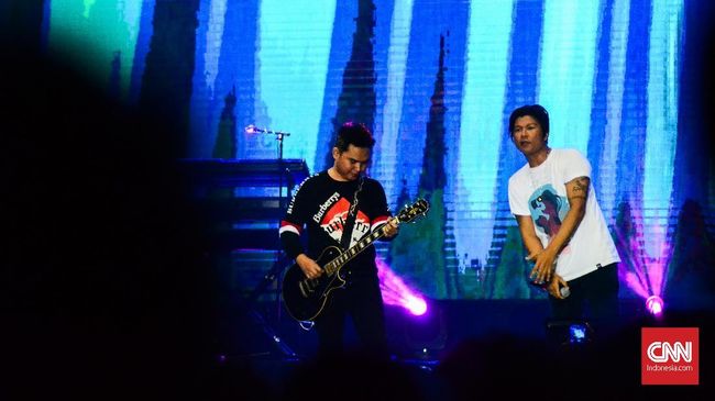 Ada yang unik di Synchronize Fest 2019 Sabtu (5/10) malam, banyak penggemar musik indie bernyanyi lantang musik pop Melayu yang sempat mereka hujat dulu kala.