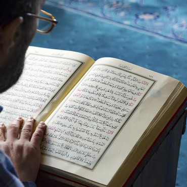 Bahas Surat Al-Alaq, Wahyu Pertama yang Diterima Nabi Muhammad