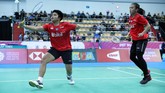 FOTO: Indonesia Juara Dunia dan Bawa Pulang Piala Suhandinata Indonesia berhasil menjadi juara Kejuaraan Dunia Badminton Junior dan membawa pulang Piala Suhandinata. Berikut foto-foto kemenangan indonesia.