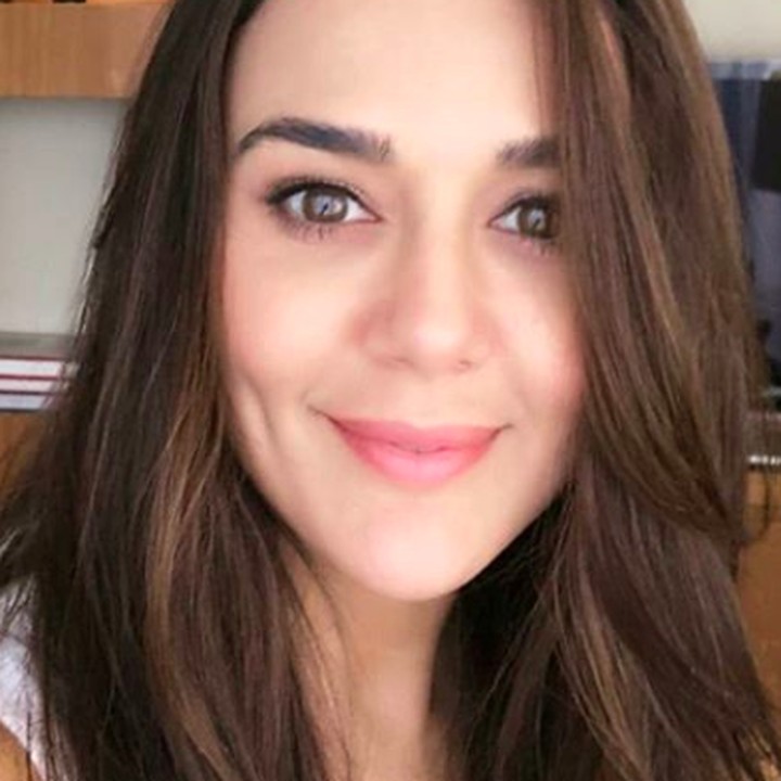 Tampil flawless, pemain Dil Hai Tumhara ini tetap saja cantik. (Foto: Instagram/ @realpz)