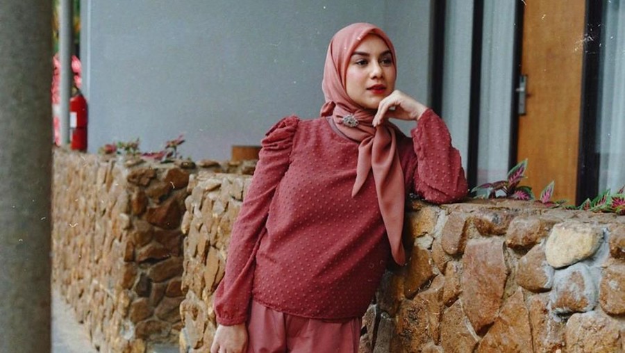 Ammar Zoni dan Irish Bella ungkap, kelainan yang dialami sang istri harus diungkap sebagai pembelajaran untuk masyarakat.