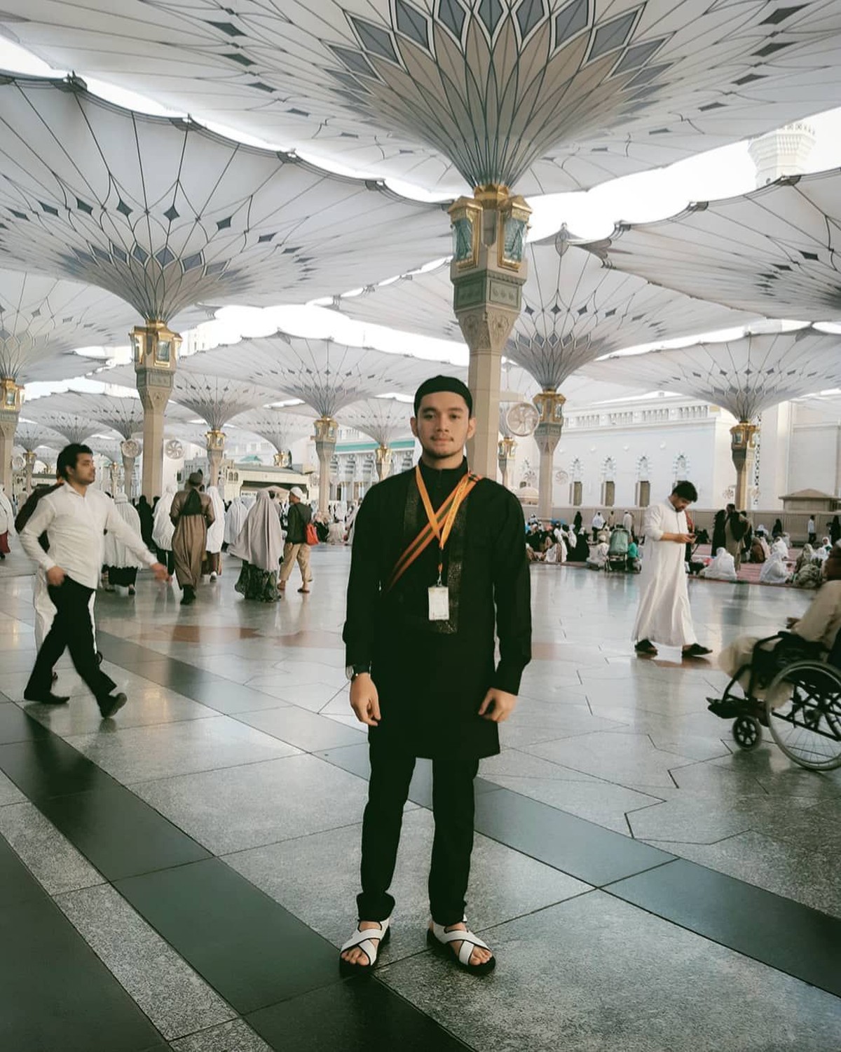 Ini dia potret tampan Daffa&comma; pedangdut yang diciduk polisi terkait penyalahgunaan narkoba pada Sabtu &lpar;5&sol;10&rpar; dini hari&period;