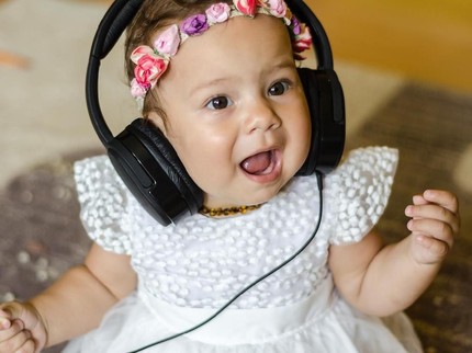 Unik! 15 Nama Bayi Perempuan dengan Makna Berbakat