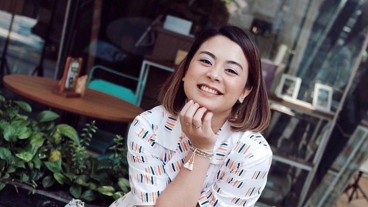 Postingan selebgram Alodita tentang kekecewaannya pada layanan kesehatan RI membuat seorang dokter bereaksi keras.