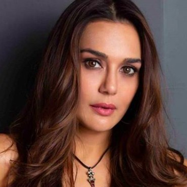 Preity Zinta Curhat Alami Perlakuan Tak Menyenangkan dari Penggemar