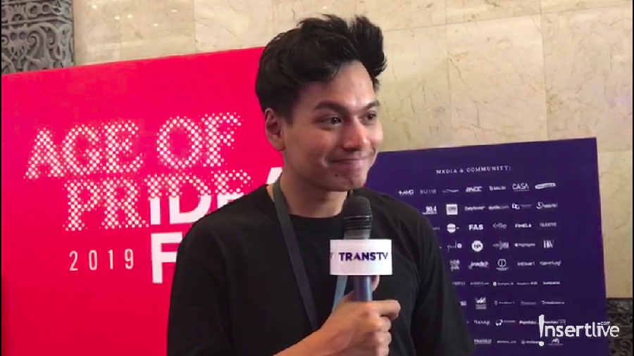 Rendy Pandugo menyebut ia ingin berduet dengan musisi lain.