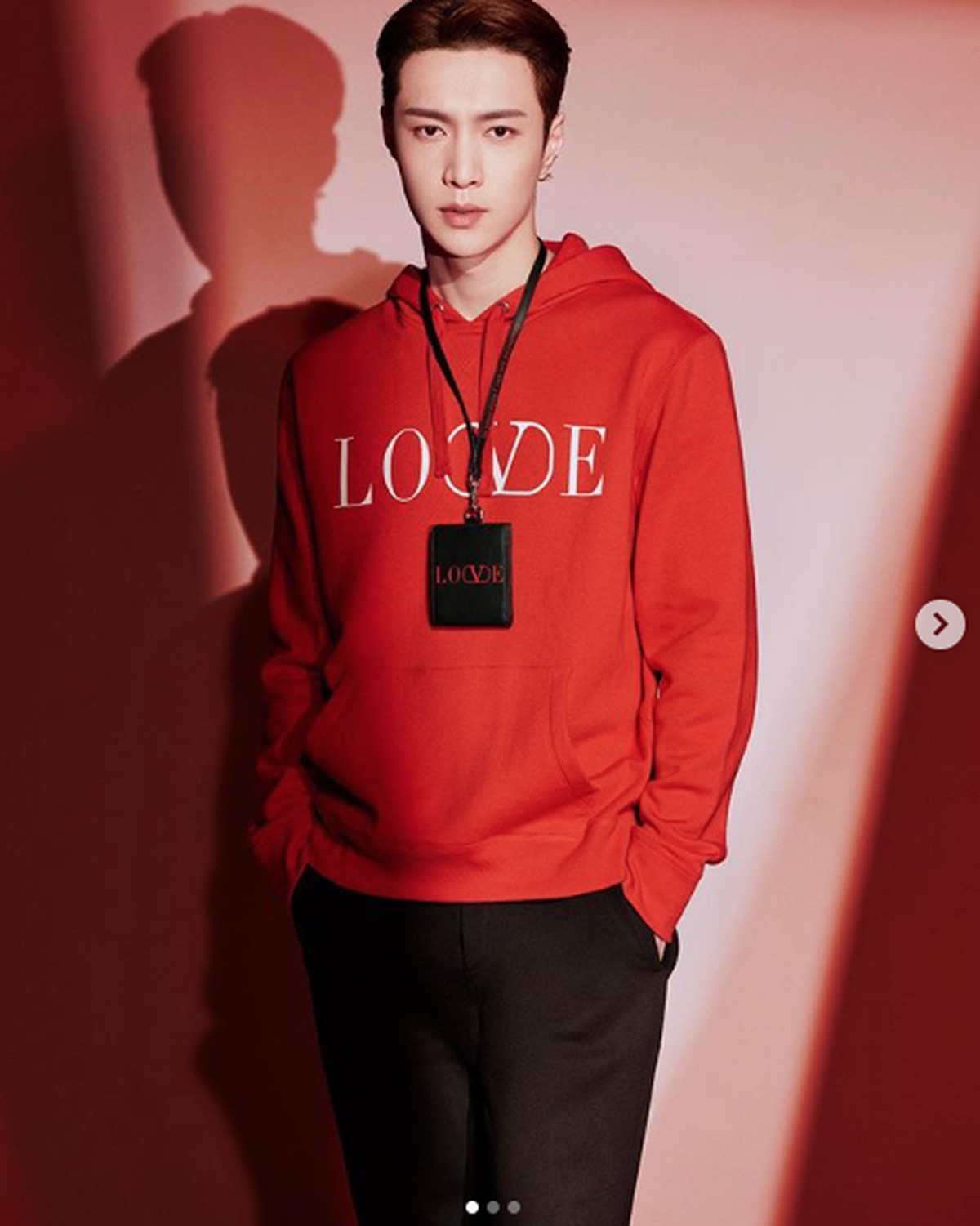 Lay EXO dari instagram&period;