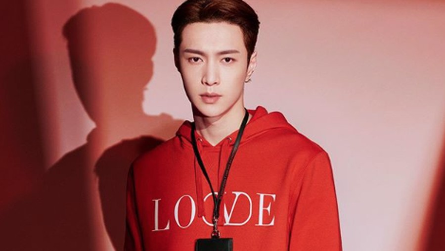 Lay EXO dari instagram.