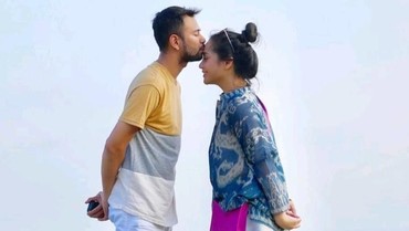 img-title Lirik Lagu Kamu Yang Terbaik - Raffi Ahmad