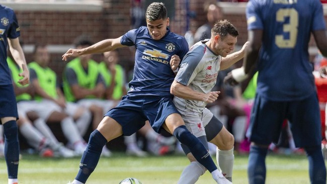 Liverpool berpeluang melewati rekor Manchester United sebagai klub paling sukses di Inggris pada akhir musim nanti.