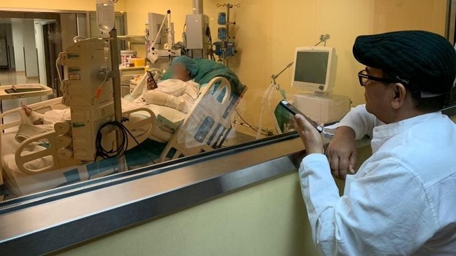 Seorang perempuan WNI yang dibakar oleh suaminya di Kuwait dilaporkan mengalami luka bakar 30 persen tingkat 2, dan dirawat di ruang khusus.