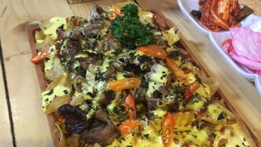 Sensasi Menikmati Burger Sushi dan Nasi Goreng Kebuli Fenomenal