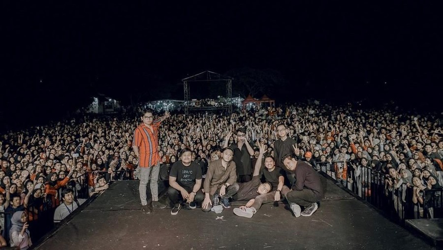 Lirik Lagu Tak Terbaca - Juicy Luicy