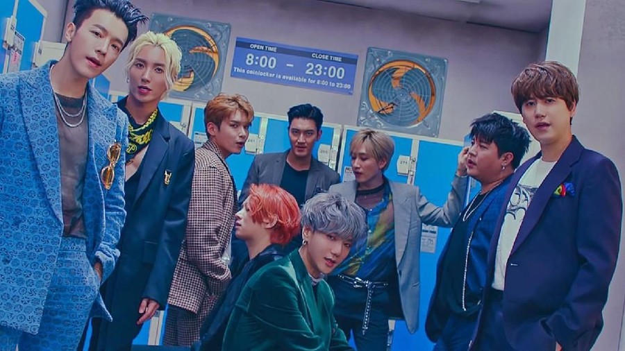 Super Junior harus menunda comebacknya lagi karena berita kematian Sulli.