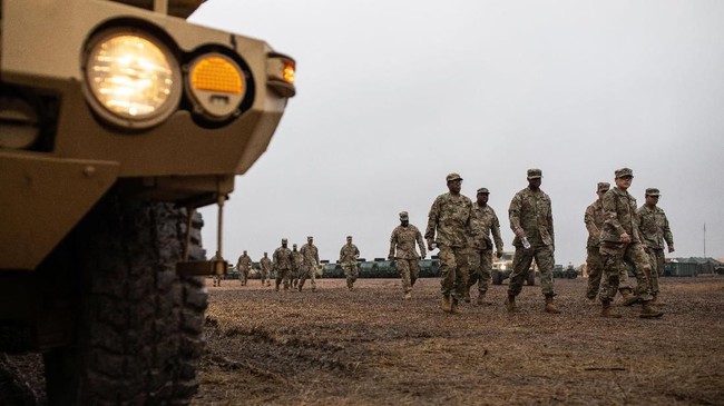 Seluruh pasukan Amerika Serikat dan NATO dilaporkan telah meninggalkan pangkalan udara Bagram, Afghanistan