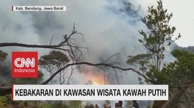 VIDEO: Kebakaran di Kawasan Wisata Kawah Putih