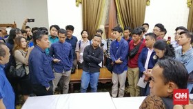 Tolak Jamuan Makan, Mahasiswa Batal Dialog dengan Khofifah