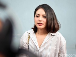 Tiwi T2 Hapus Foto Suami di Instagram, Tak Pakai Curiga