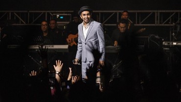 img-title Lirik Lagu Romansa ke Masa Depan - Glenn Fredly