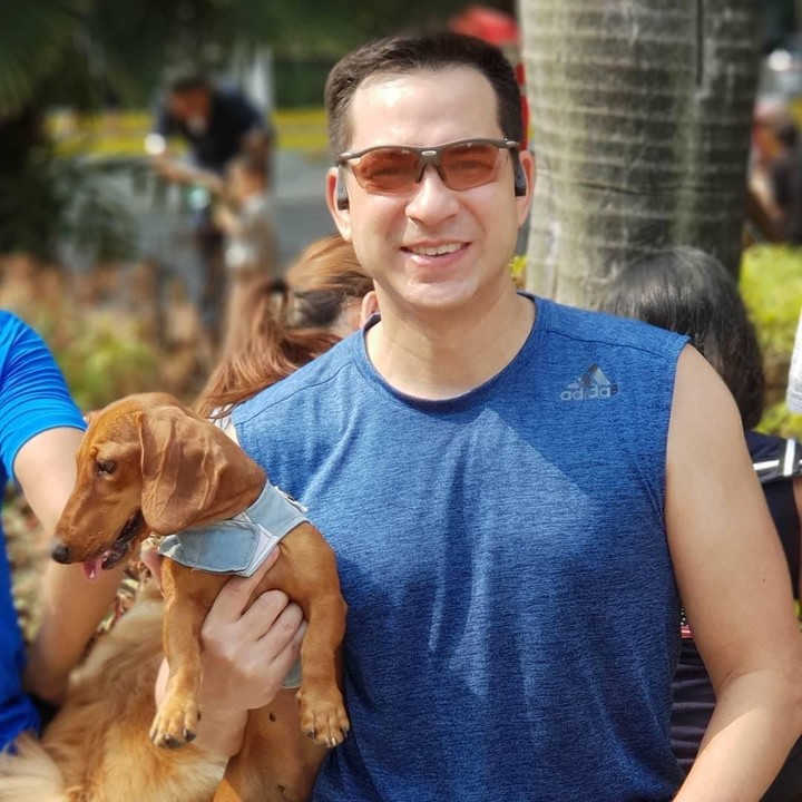 <p>Ari Wibowo yang berperan sebagai Rama dalam sinetron <em>Tersanjung</em> saat ini sudah memiliki dua anak dari pernikahannya dengan Inge Anugerah. (Foto: Instagram @ariwibowo_official)</p>