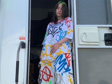 Billie Elish Beri Sinyal Kolaborasi dengan BTS?