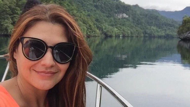 Tamara Bleszynski kembali menarik perhatian publik usai mencurahkan isi hatinya di Instagram. Tamara tak terima ada orang yang masih mengusik mendiang ayahnya.