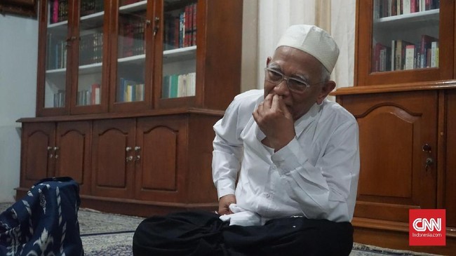 Gus Mus menilai Abdurrahman Wahid alias Gus Dur merupakan sosok yang santai dan penuh senda gurau, bukan orang yang suka 'petantang-petenteng'.