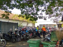 Tata Stasiun Kereta, Menhub Tawarkan Swasta Kelola Parkiran