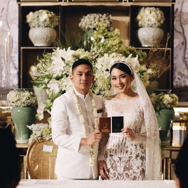 Potret Bahagia di Momen Pernikahan Ayla Dimitri dan Rama Devara